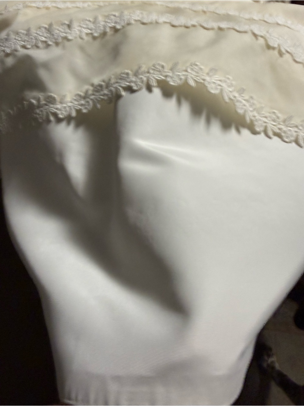 Vintage 1970 Hutzler Bros Bridal Ivory Lace Wedding Dress - Picture 5 of 11